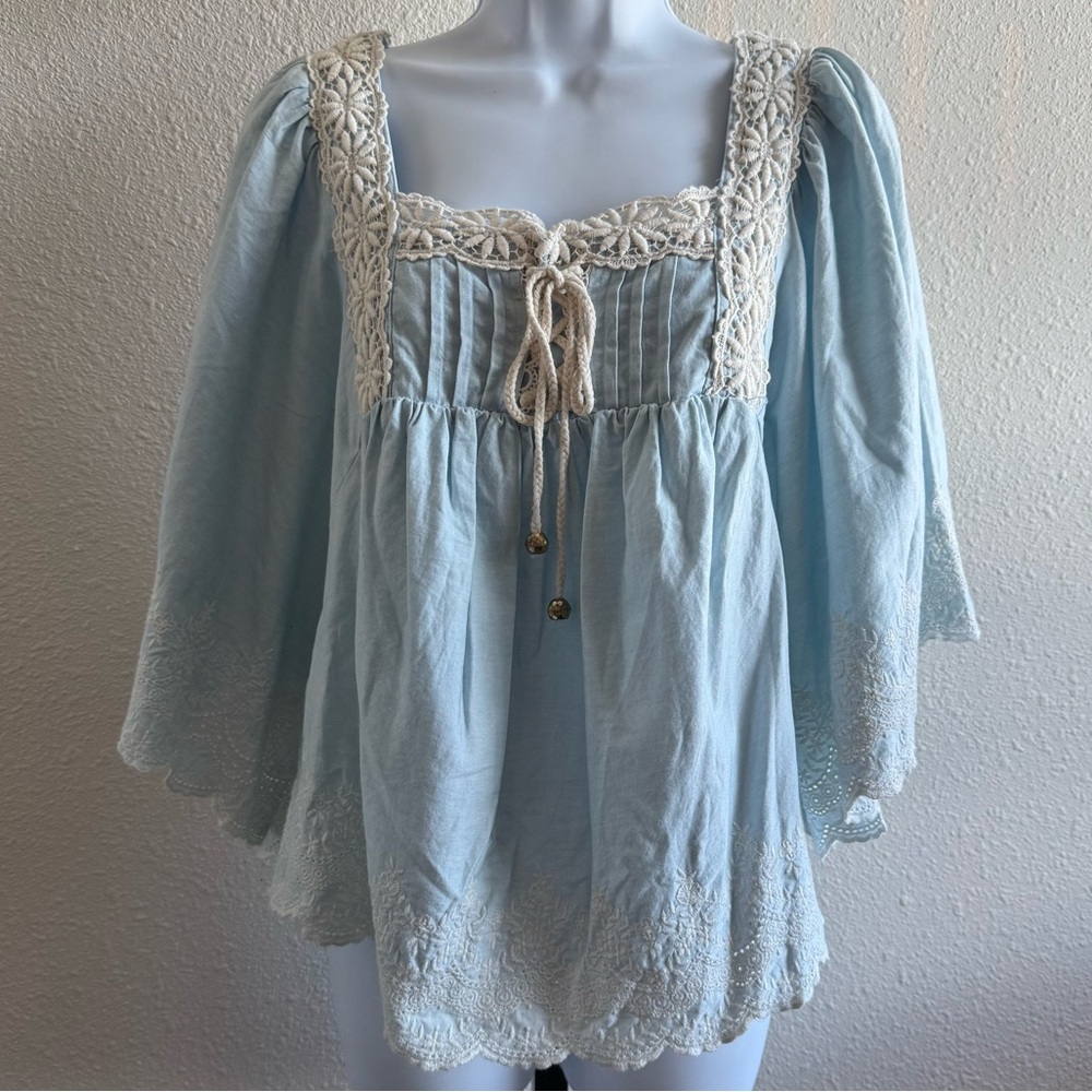 LIZ LISA Light Blue / Cream Butterfly Sleeve Lace Cotton Blouse